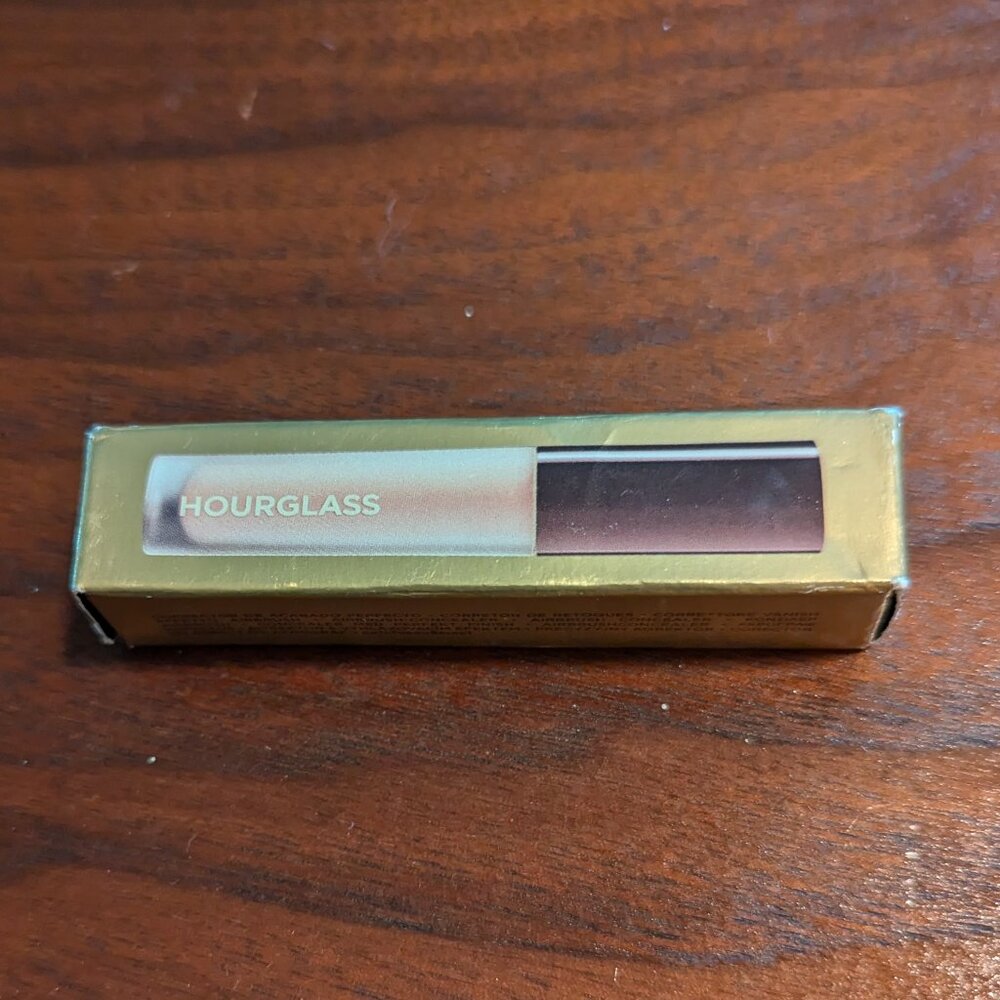 Hourglass Mini Vanish Concealer